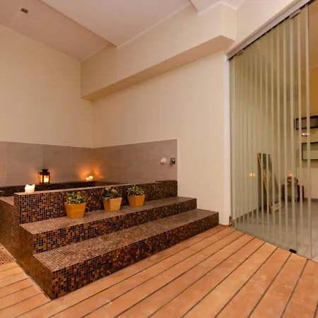 Apartment Luxury 3 Fiat, Ariberto Home, Tra Centro Storico Di E Navigli, Con Spaziosa Jacuzzi Milan