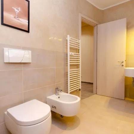 Apartment Luxury 3 Fiat, Ariberto Home, Tra Centro Storico Di E Navigli, Con Spaziosa Jacuzzi *