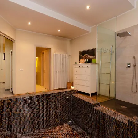 Luxury 3 Fiat, Ariberto Home, Tra Centro Storico Di E Navigli, Con Spaziosa Jacuzzi Milan