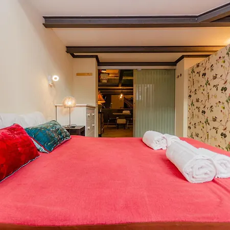 Luxury 3 Fiat, Ariberto Home, Tra Centro Storico Di E Navigli, Con Spaziosa Jacuzzi Apartment Milan