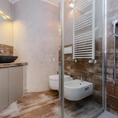 Luxury 3 Fiat, Ariberto Home, Tra Centro Storico Di E Navigli, Con Spaziosa Jacuzzi